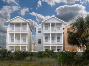 Great Oceanviews, Large Beach House with Pool